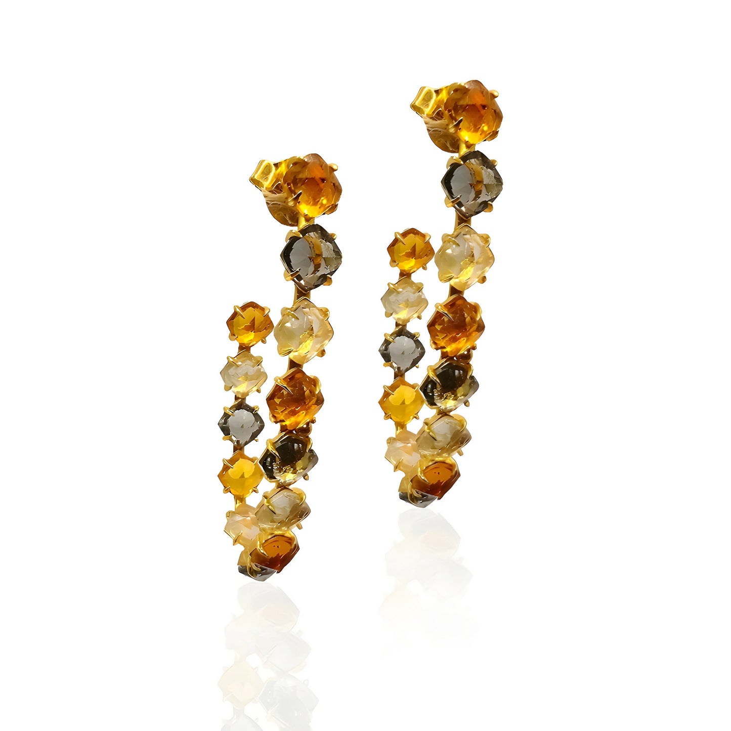 Playful Elegance With These Oval Hoops