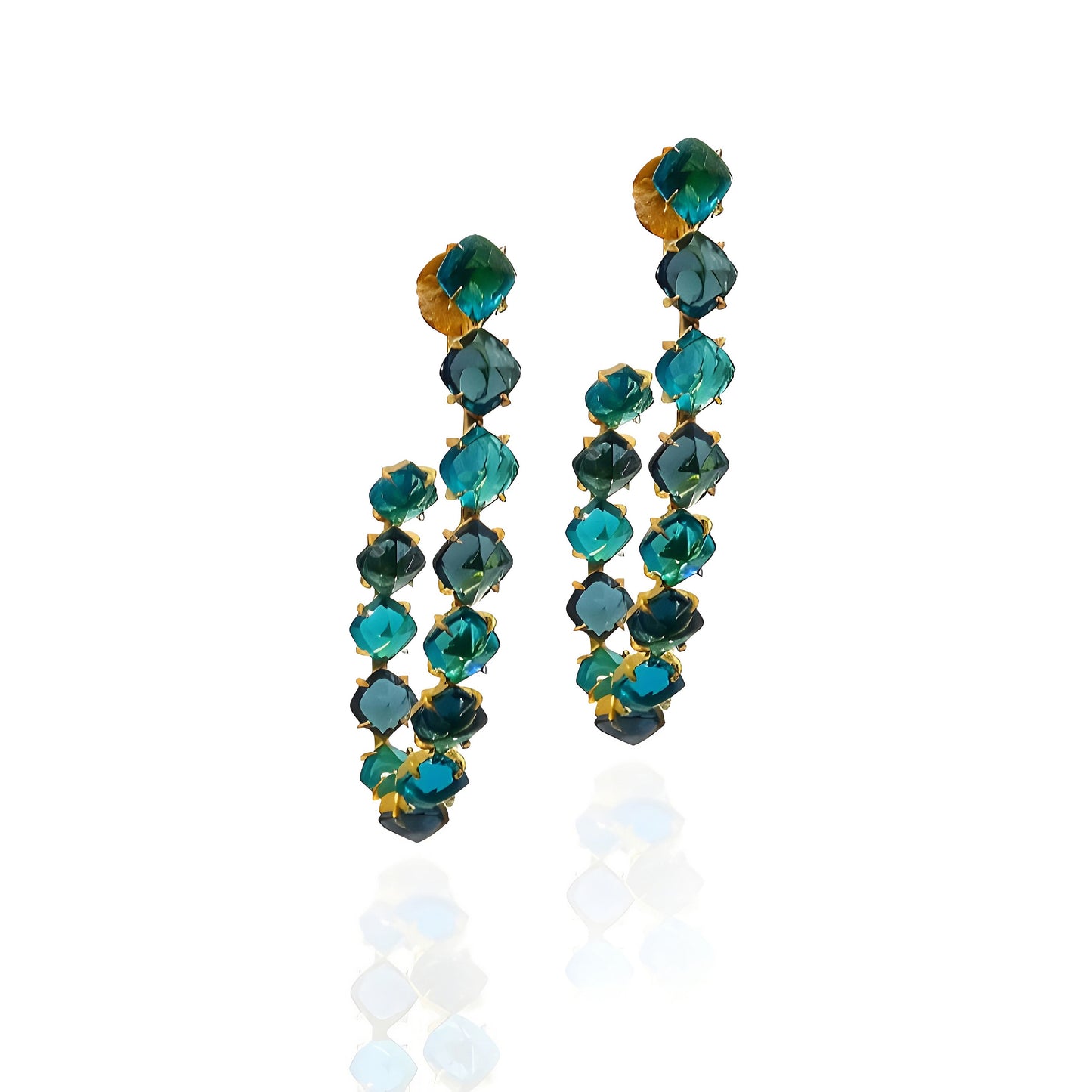 Playful Elegance With These Oval Hoops