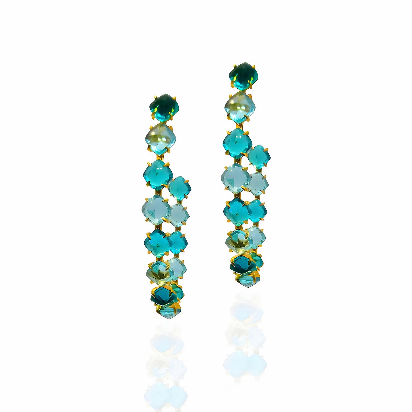 Playful Elegance With These Oval Hoops